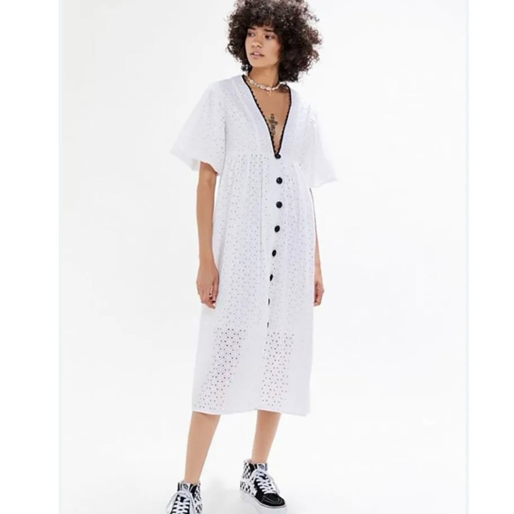 URBAN OUTFITTERS 
Tamlyn White Eyelet Button-Front Midi Cottagecore Dress S